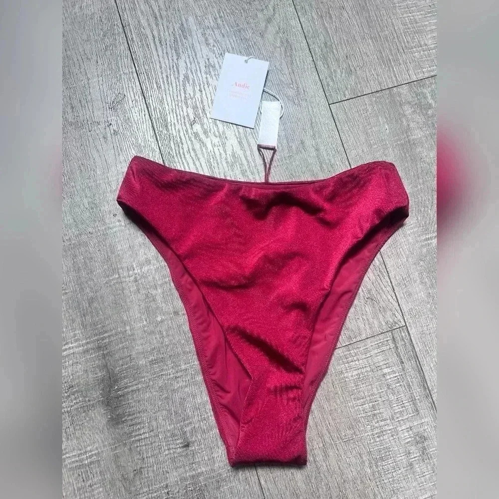 Andie The 90s High Waisted Bikini Bottom Sangria New With Tag Size XS